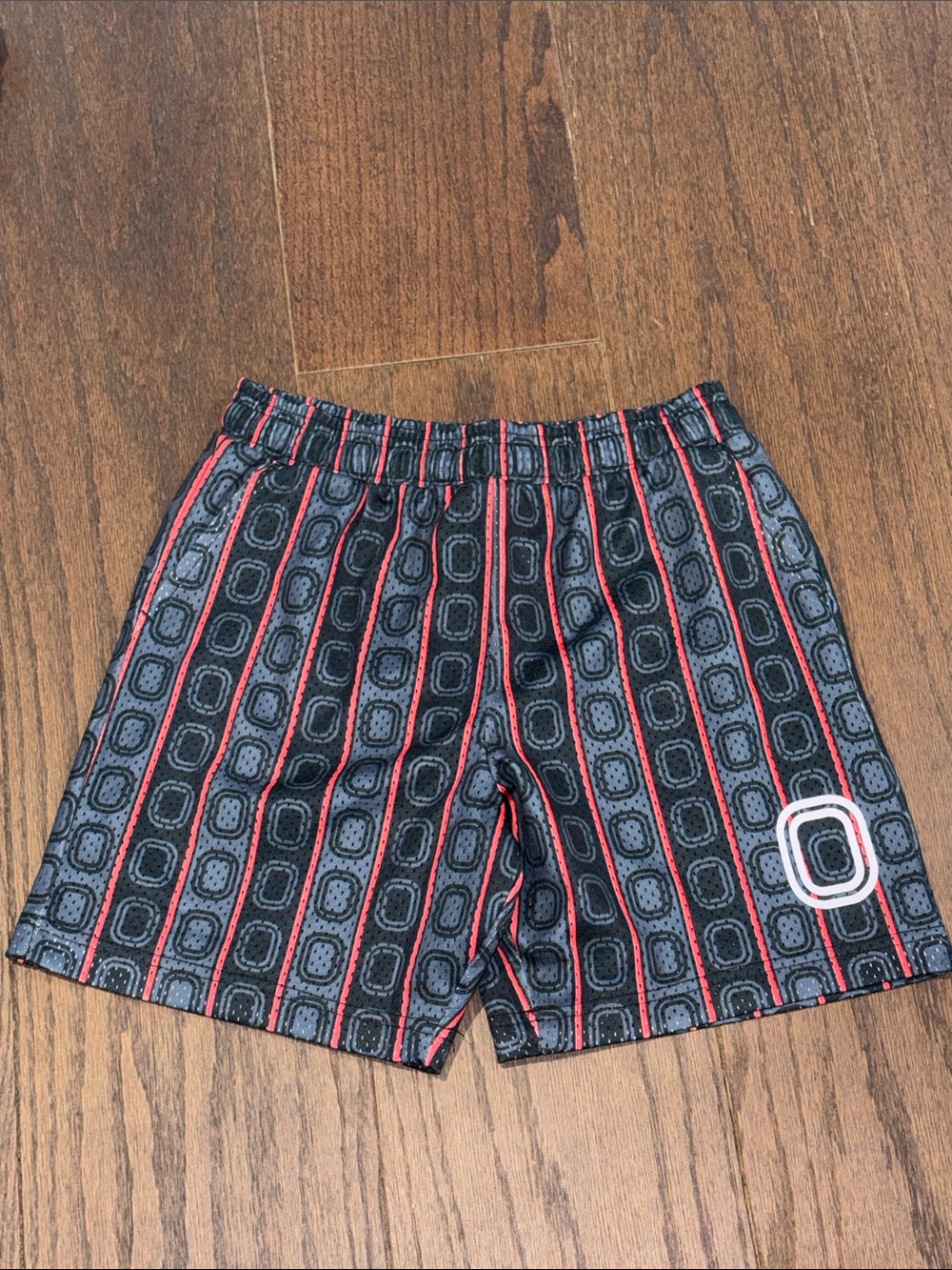 Overtime Boys Black & Red Patterned Athletic Shorts Size Large